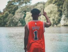 巴特勒在篮网比赛中爆冷，战术调整引发热议！赢得满堂喝彩